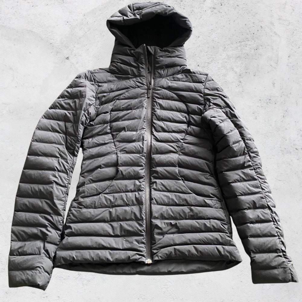 Lululemon Jacket Womens 2 black puffer Hooded Pack it Down goose down READ